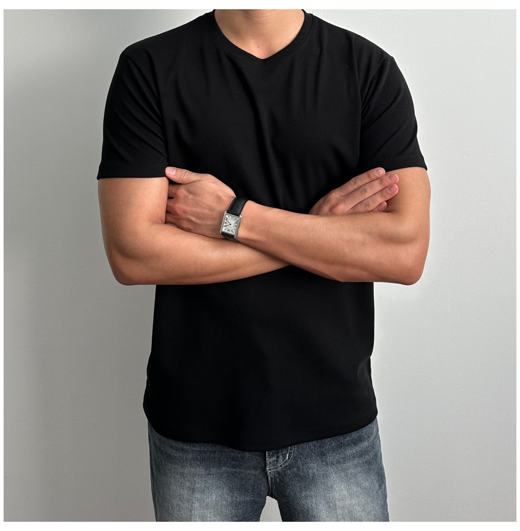 반팔 티셔츠 모델 착용 이미지-S1L4